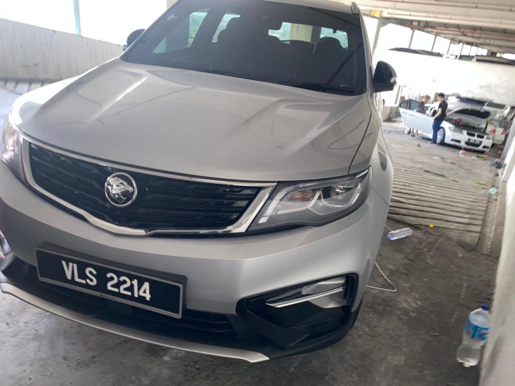 PROTON X70 1.5 TGDI PREMIUM 2WD