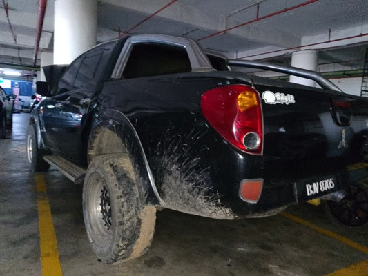 MITSUBISHI TRITON 2.5 KB DCAB 4X4 (M)