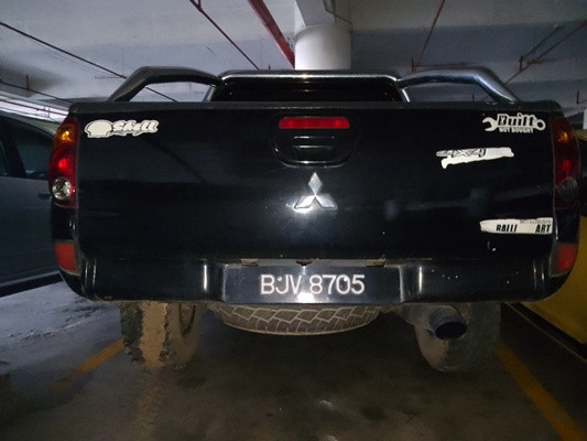 MITSUBISHI TRITON 2.5 KB DCAB 4X4 (M)