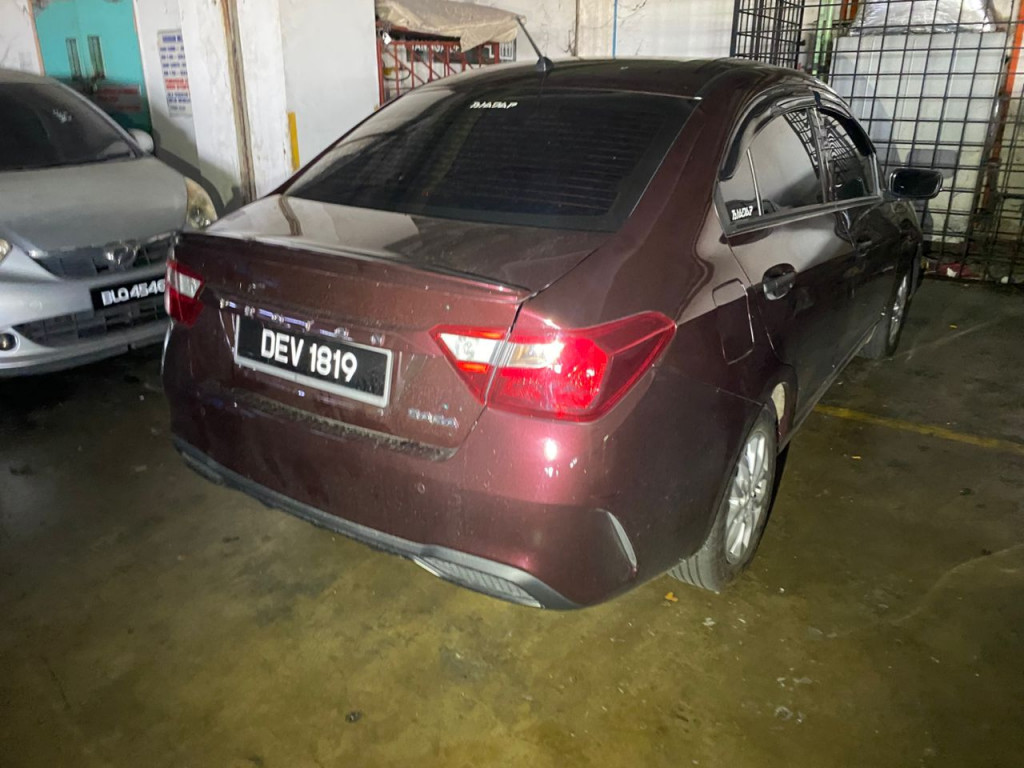 PROTON SAGA 1.3 STD AT