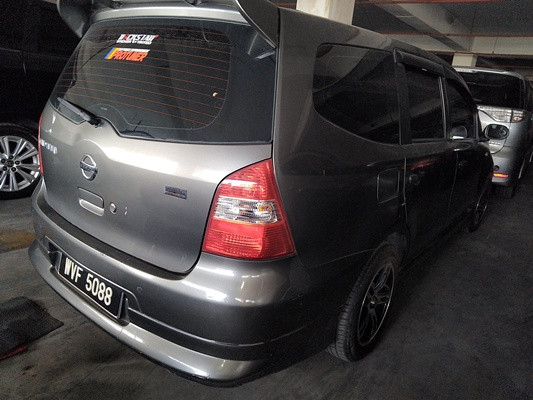 NISSAN GRAND LIVINA 1.6 (A)