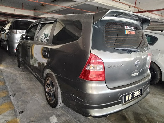 NISSAN GRAND LIVINA 1.6 (A)