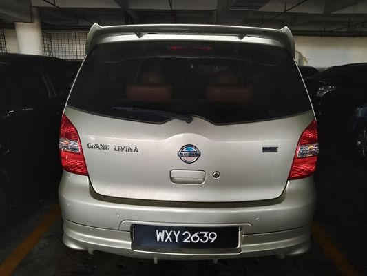 NISSAN GRAND LIVINA 1.8 (A)