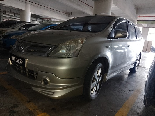 NISSAN GRAND LIVINA 1.8 (A)