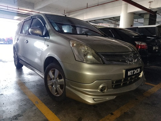 NISSAN GRAND LIVINA 1.8 (A)