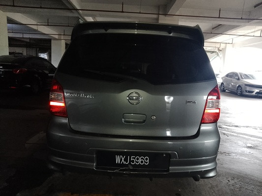 NISSAN GRAND LIVINA 1.6 (A)