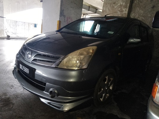 NISSAN GRAND LIVINA 1.6 (A)