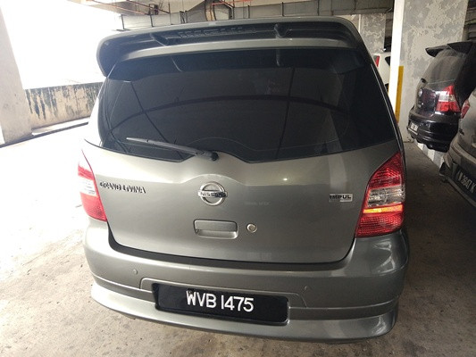 NISSAN GRAND LIVINA 1.6 (A)
