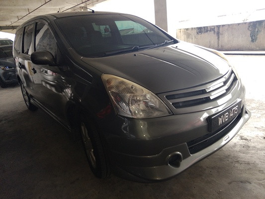 NISSAN GRAND LIVINA 1.6 (A)