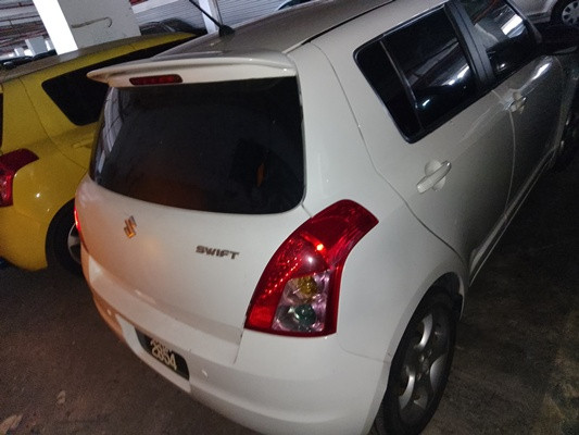 SUZUKI SWIFT 1.5L (A)