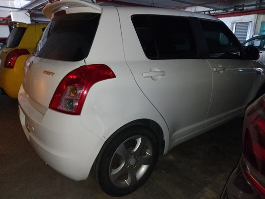 SUZUKI SWIFT 1.5L (A)
