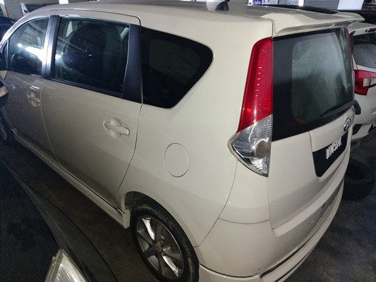 PERODUA ALZA 1.5 (A)