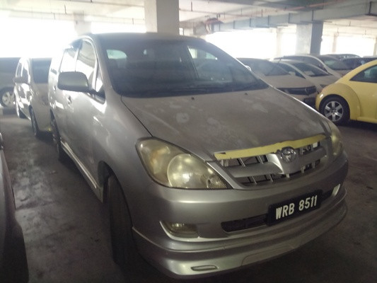 TOYOTA INNOVA 2.0 E (A)