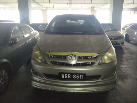 TOYOTA INNOVA 2.0 E (A)