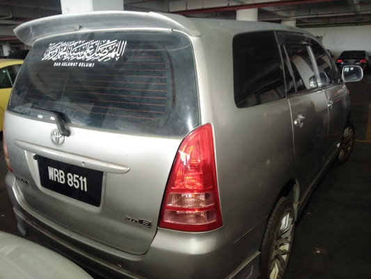 TOYOTA INNOVA 2.0 E (A)