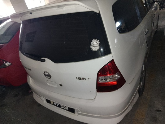 NISSAN GRAND LIVINA 1.8 (A)