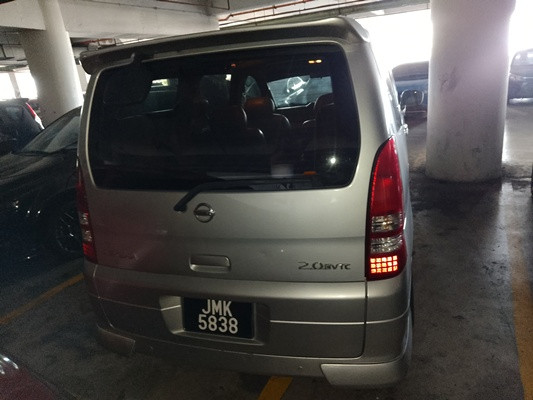 NISSAN SERENA 2.0 (A) HW STAR