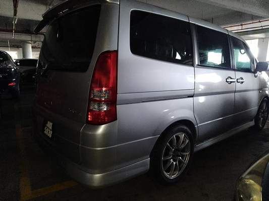 NISSAN SERENA 2.0 (A) HW STAR