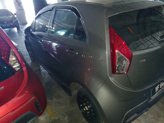 PROTON IRIZ 1.3 (A)