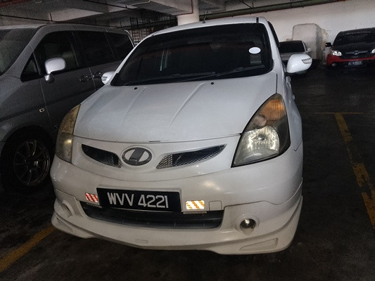 NISSAN GRAND LIVINA 1.6 (A)