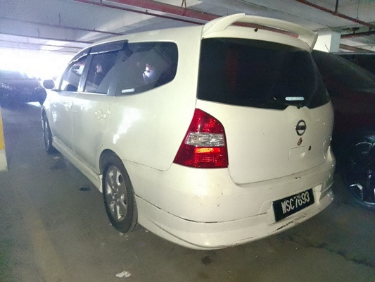 NISSAN GRAND LIVINA 1.6 (A)