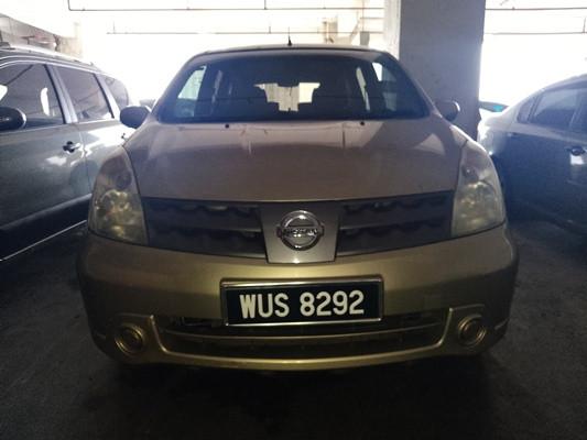 NISSAN GRAND LIVINA 1.6 (A)