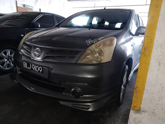 NISSAN GRAND LIVINA 1.6 (A)