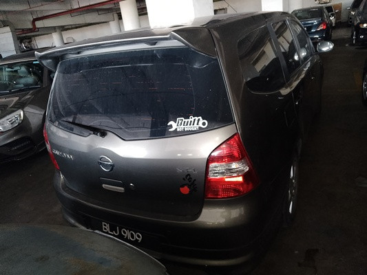 NISSAN GRAND LIVINA 1.6 (A)