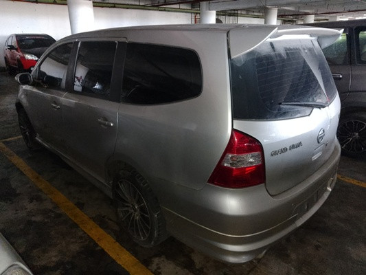 NISSAN GRAND LIVINA 1.6 (A)
