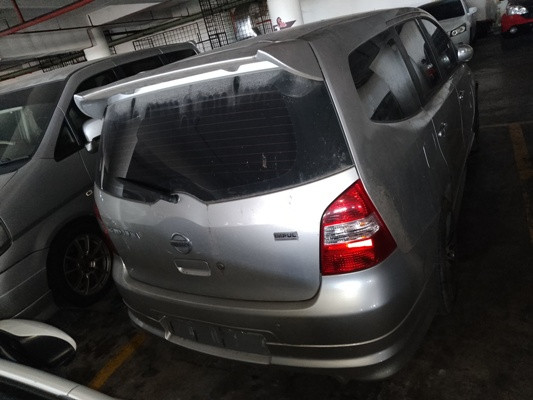 NISSAN GRAND LIVINA 1.6 (A)