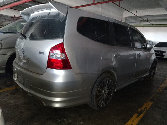 NISSAN GRAND LIVINA 1.6 (A)