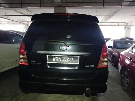 TOYOTA INNOVA 2.0 G AUTO