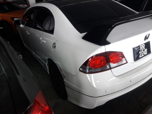 HONDA CIVIC 1.8 VTEC (A)