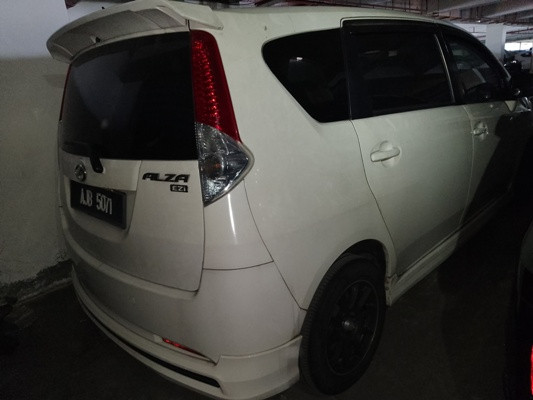 PERODUA ALZA 1.5 EZI (A)