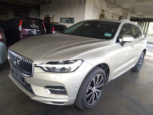 VOLVO XC60 T8