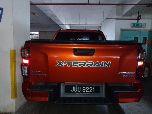 ISUZU DMAX TFS40-TDPH 4X4