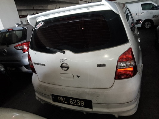 NISSAN GRAND LIVINA 1.6 (A)