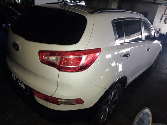 KIA SPORTAGE 2.0 (A)