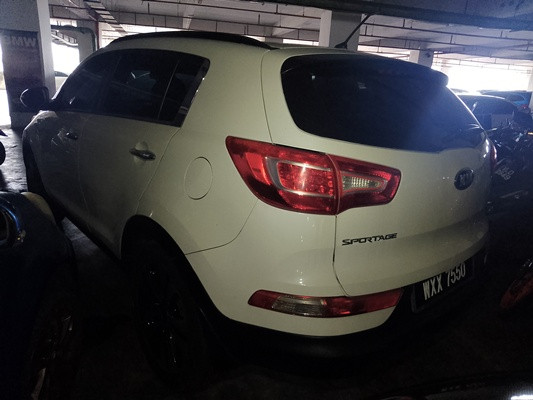 KIA SPORTAGE 2.0 (A)