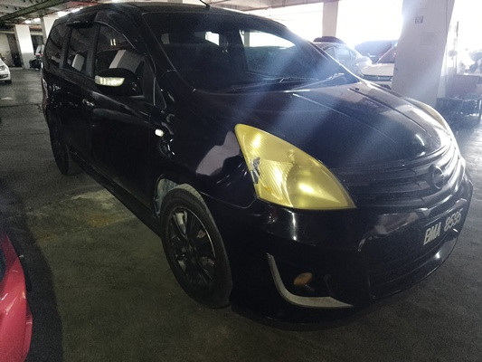 NISSAN GRAND LIVINA 1.8 (A)