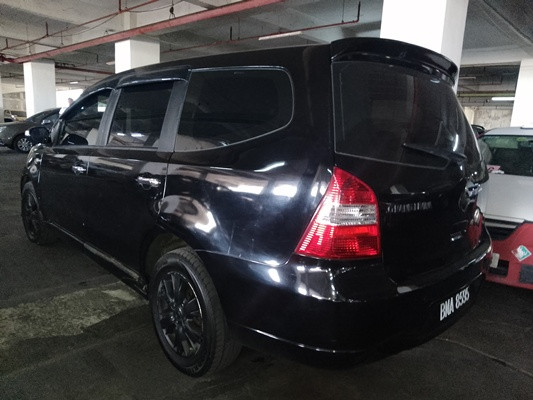 NISSAN GRAND LIVINA 1.8 (A)