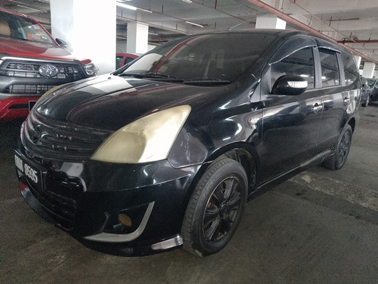 NISSAN GRAND LIVINA 1.8 (A)