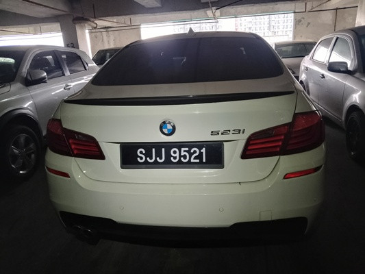 BMW 523I LIMOUSINE
