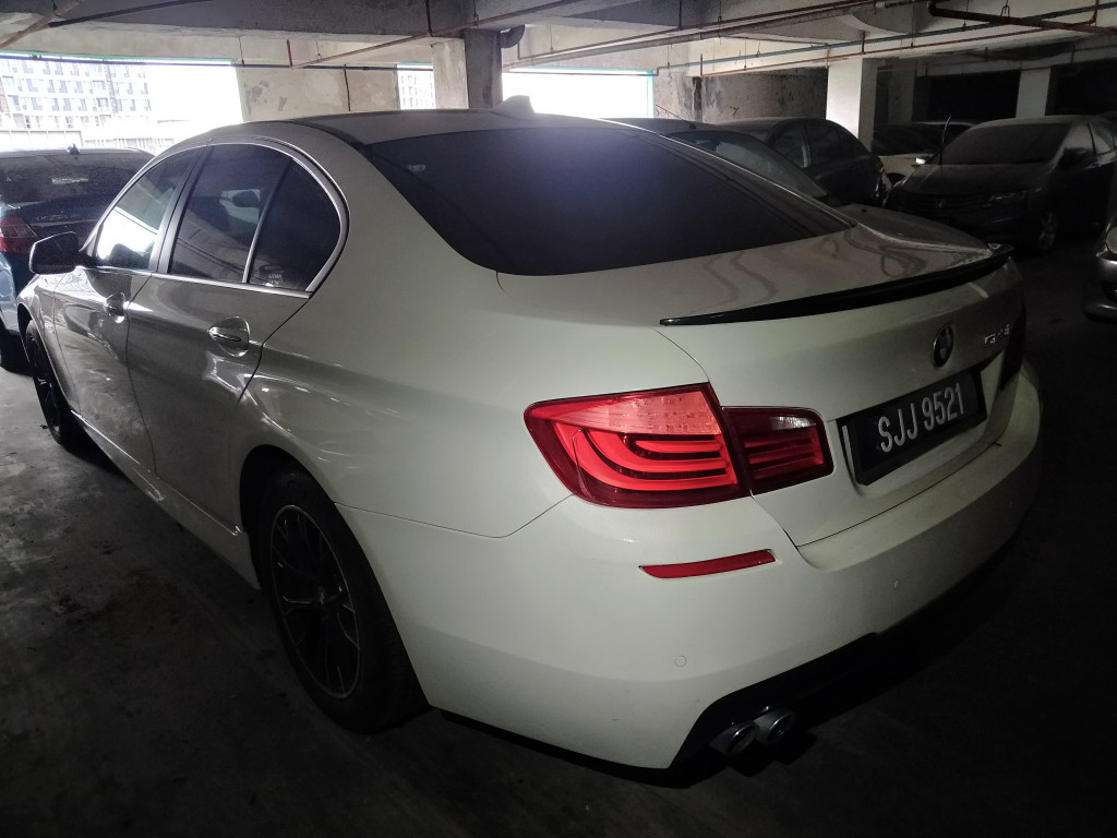 BMW 523I LIMOUSINE