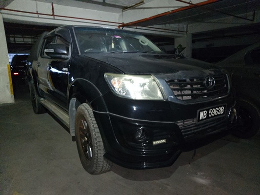 TOYOTA HILUX D/CAB 3.0G AT TRD