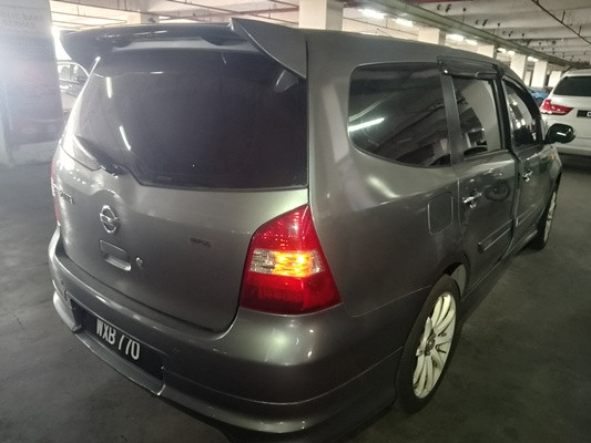 NISSAN GRAND LIVINA 1.8 (A)