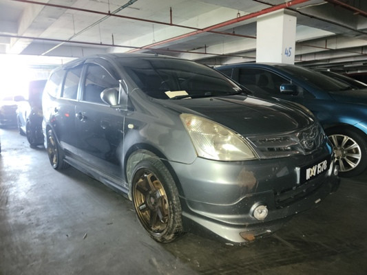NISSAN GRAND LIVINA 1.6L A/T