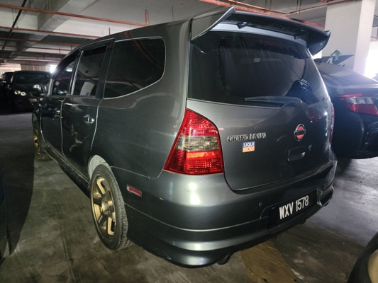 NISSAN GRAND LIVINA 1.6L A/T