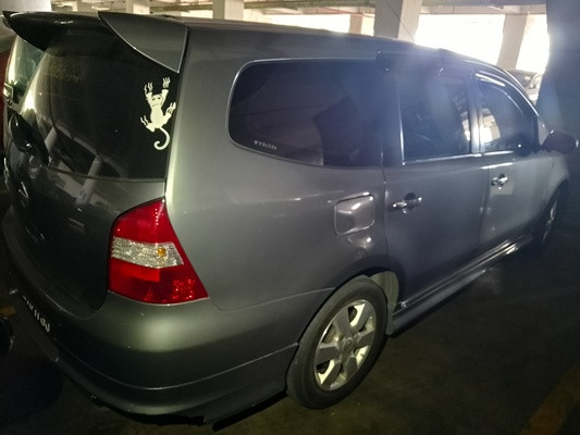 NISSAN GRAND LIVINA 1.8 (A)