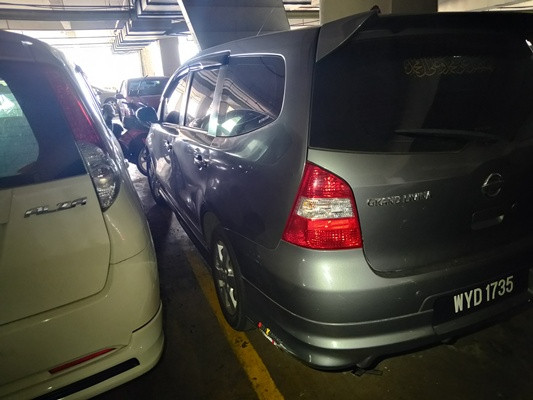 NISSAN GRAND LIVINA 1.8 (A)